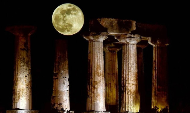 Πότε πέφτει η Πανσέληνος του Αυγούστου - Η ωραιότερη νύχτα του καλοκαιριού 