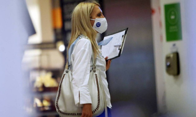 Κορονοϊός - Χρήση μάσκας: Πού είναι υποχρεωτική – Τι ισχύει για το δημόσιο