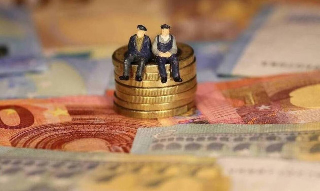 Αναδρομικά: Τι θα γίνει με την περικοπή σε δώρα και επικουρικές - Τι λέει ο Κώστας Τσουκαλάς