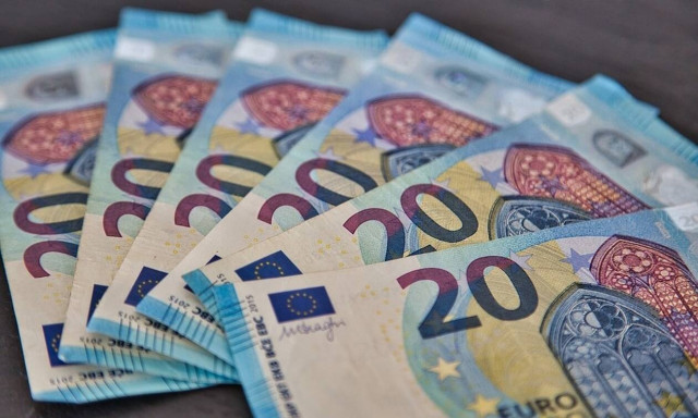 Αναδρομικά συνταξιούχων: Τι ισχύει με την περικοπή σε δώρα και επικουρικές