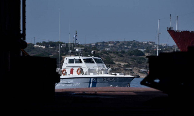 Συναγερμός στην Κόρινθο: Στις φλόγες δύο ταχύπλοα σκάφη