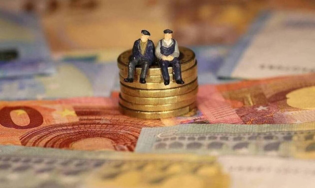 Αναδρομικά: Ποιοι συνταξιούχοι κερδίζουν, ποιοι χάνουν - Αναλυτικά τα ποσά ανά Ταμείο 