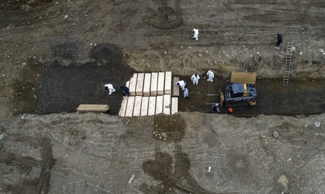 Κορονοϊός στις ΗΠΑ: 1.379 νεκροί και 72.238 κρούσματα μόλυνσης σε 24 ώρες