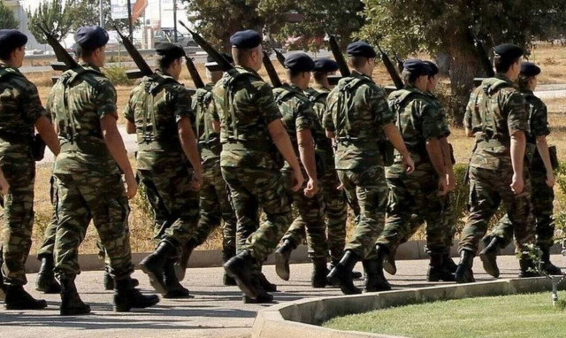 Κορονοϊός: Έκτακτα μέτρα προστασίας στις Ένοπλες Δυνάμεις - Πότε είναι υποχρεωτική η μάσκα