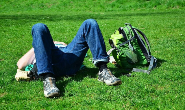 Απίστευτο: Δείτε τι… κούρνιασε μέσα στο παντελόνι του ενώ κοιμόταν (pics)