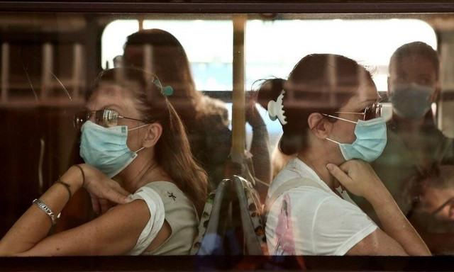 Κορονοϊός: Μάσκες παντού και... επίσημα – Οι εξαιρέσεις και τα πρόστιμα