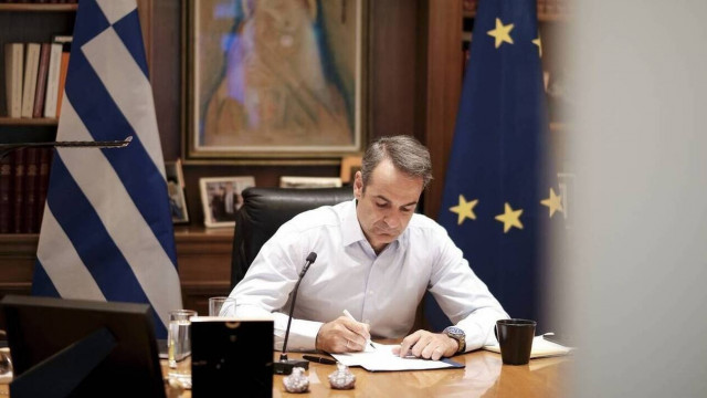 Ανασχηματισμός επί θύραις εν μέσω προκλητικότητας της Τουρκίας και κορονοϊού