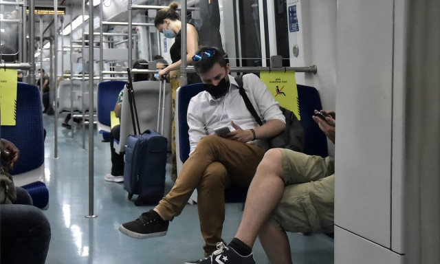 Κορονοϊός: Όλα όσα αλλάζουν από σήμερα σε λεωφορεία, Μετρό και Ηλεκτρικό