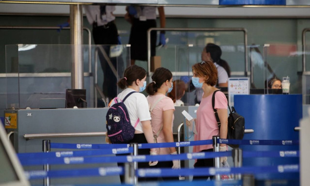 Κορονοϊός: Πού εντοπίζονται τα 75 νέα κρούσματα – Στο… κόκκινο Αττική, Θεσσαλονίκη, Καβάλα