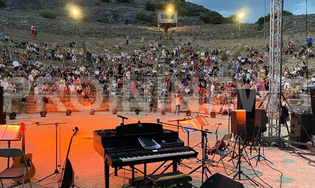 Αναστάτωση με την συναυλία του Σωκράτη Μάλαμα - Τι συνέβη