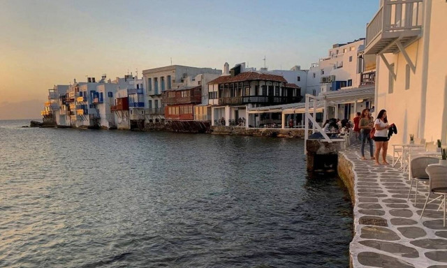  Μύκονος: Πληθώρα παραβάσεων βεβαίωσε η Τροχαία σε εταιρεία ενοικιάσεων αυτοκινήτων και μηχανών