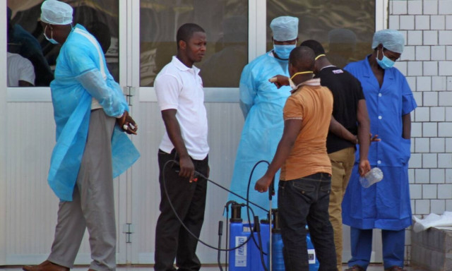 Γκάμπια - Κορονοϊός: Τρεις υπουργοί βρέθηκαν θετικοί - Σε καραντίνα ο πρόεδρος της χώρας