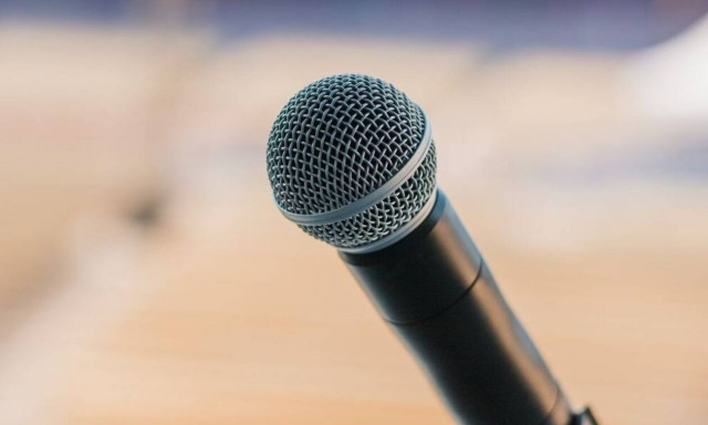 Θρήνος για διάσημο τραγουδιστή - Νεκρός σε τροχαίο ο αδερφός του