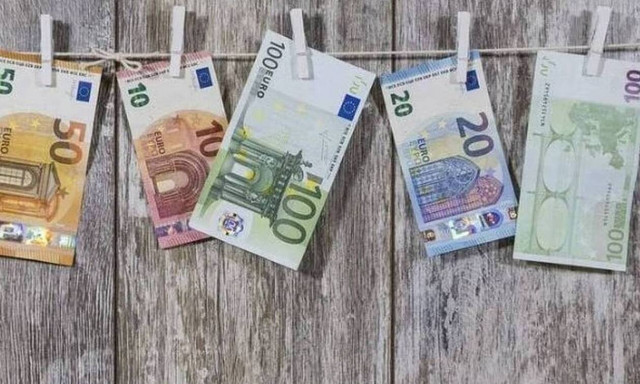 Αναδρομικά: Πώς υπολογίζονται τα ποσά που θα λάβουν οι συνταξιούχοι  