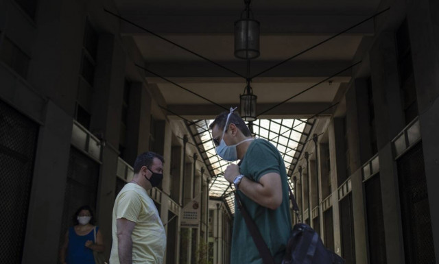 Κορονοϊός: Πού εντοπίζονται τα 121 νέα κρούσματα - Αριθμός-σοκ στη Θεσσαλονίκη