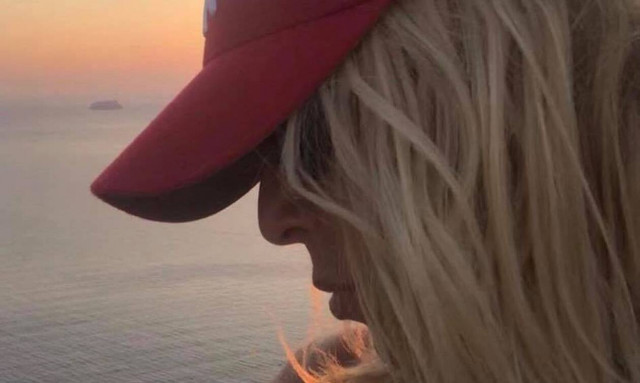 Άννα Βίσση: Χωρίς ίχνος make up και photoshop στις καλοκαιρινές της διακοπές (pics) 