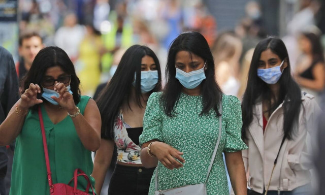 Κορονοϊός: Η υποχρεωτική χρήση μάσκας «καλύπτει» ολόκληρη την Ευρώπη