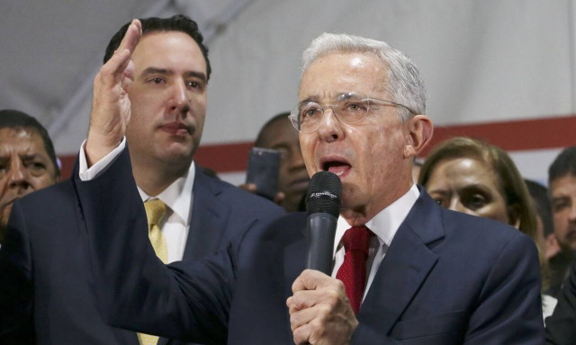 Θετικός στον κορονοϊό ο πρώην πρόεδρος της Κολομβίας