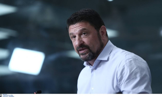 Κορονοϊός: «Καμπανάκι» από Χαρδαλιά για Θεσσαλονίκη και beach bar