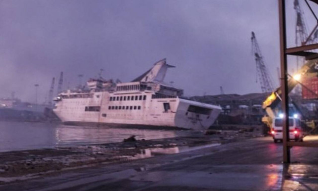 Βηρυτός: Βούλιαξε το κρουαζιερόπλοιο Orient Queen (video)