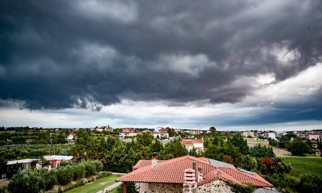Νέο έκτακτο δελτίο επιδείνωσης καιρού: Μέχρι πότε θα συνεχιστεί η «Θάλεια»