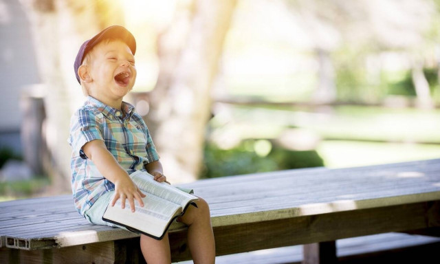 Γιατί είναι σημαντικό να διαβάζετε βιβλία στα παιδιά 