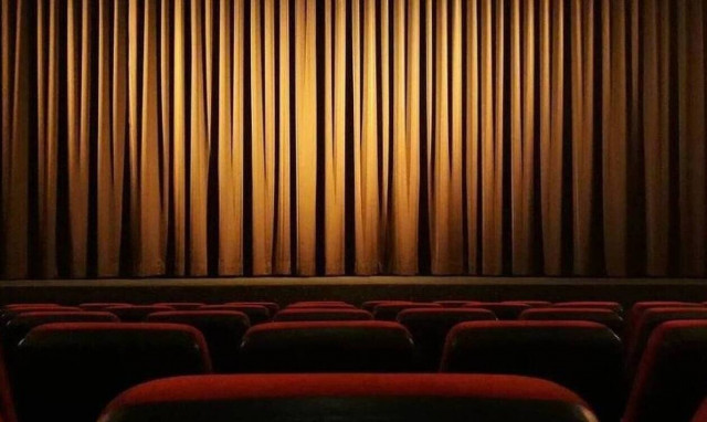 Δύσκολες ώρες για πασίγνωστο ηθοποιό (pics)