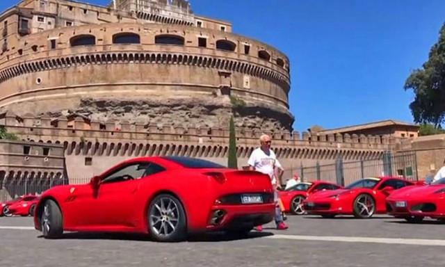 Δέος: 50 Φεράρι κάνουν «παρέλαση» στο κέντρο της Ρώμης!