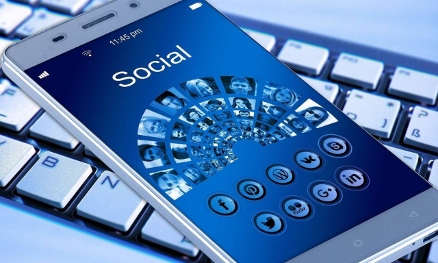 Κορονοϊός: Προκαταρκτική εξέταση του εισαγγελέα για τις θεωρίες συνωμοσίας