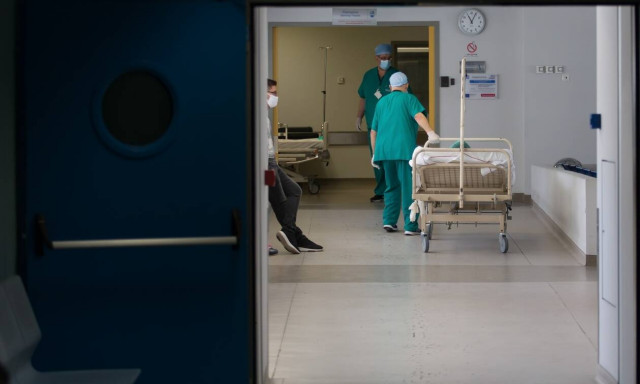 Κορονοϊός - Συναγερμός στη Θεσσαλονίκη: Θετικοί στον ιό αστυνομικοί από διαφορετικά ΑΤ