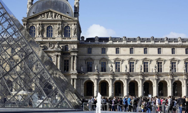Μουσείο του Λούβρου: Ένα εμβληματικό μουσείο με 227 χρόνια ιστορίας