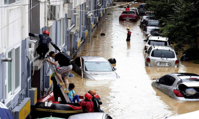 Νότια Κορέα: Ξεπέρασαν τους 20 οι νεκροί από τις καταρρακτώδεις βροχές