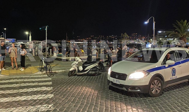 Κορονοϊός στην Ελλάδα: Έκλεισαν τα μαγαζιά, γέμισαν οι πλατείες στην Καβάλα (pics)