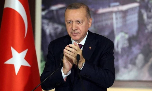 «Παράφρων» ο Ερντογάν: Ζητά λύση win - win, αλλά συνεχίζει τις έρευνες με το Oruc REIS