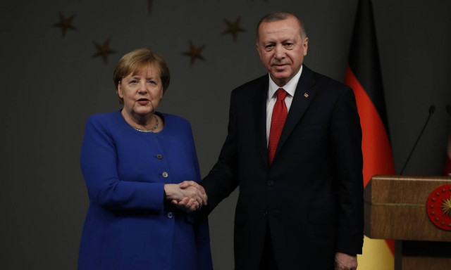 Ελληνοτουρκικά: Ο Ερντογάν τηλεφώνησε στην Μέρκελ για τις εξελίξεις στην αν. Μεσόγειο
