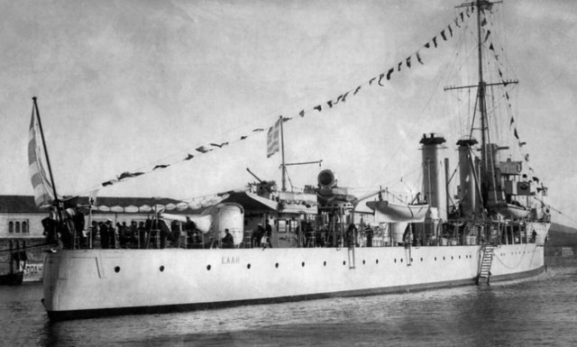 Σαν σήμερα το 1940 το καταδρομικό «Έλλη» τορπιλίζεται από τους Ιταλούς στην Τήνο