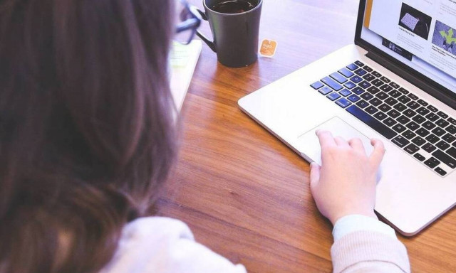 Επίδομα 534 ευρώ: «Τρέχουν» οι αιτήσεις για τον Ιούλιο - Πότε θα πληρωθούν οι εργαζόμενοι 