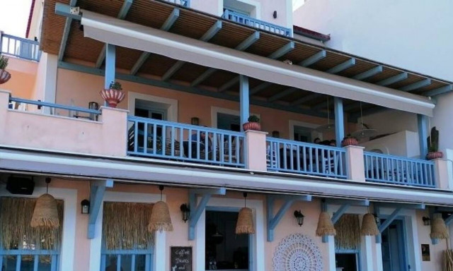 Κορονοϊός: Τέσσερα «λουκέτα» σε μαγαζιά στην Άνδρο λόγω συνωστισμού