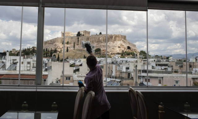 Κορονοϊός: «Ίσως δούμε lockdown σε Αθήνα και Θεσσαλονίκη»