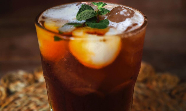 Φτιάξε εύκολα μόνος σου δροσιστικό ice tea