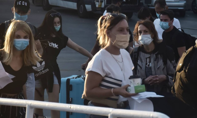 Κορονοϊός: Έλεγχοι σε Πειραιά και Ραφήνα σε όσους επιστρέφουν από διακοπές