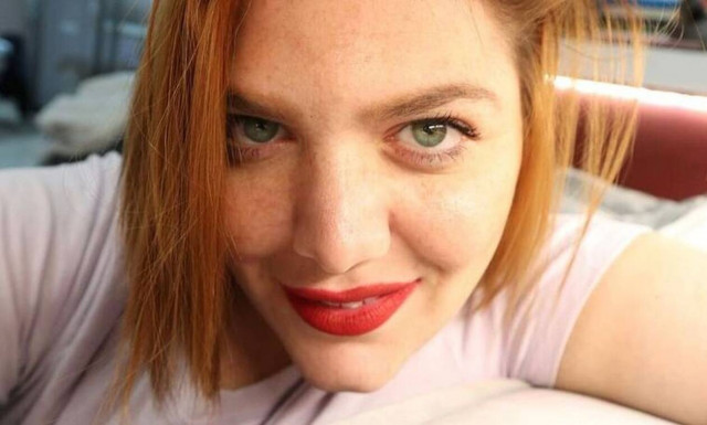 Η Δανάη Μπάρκα αποκαλύπτει τις δύσκολες στιγμές που έζησε λόγω bullying