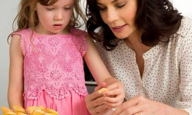 70χρονη γυναίκα δεν έχει φάει ζάχαρη για 28 χρόνια - Δείτε το σώμα της!