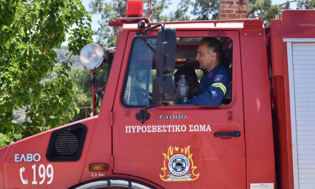 Κρήτη: Μεγάλη φωτιά κοντά στο χωριό Δεμάτι