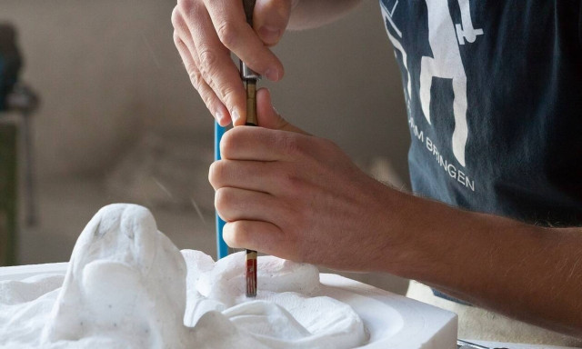 Γλύπτες, γλείφτες και... ελληνοτουρκικά 