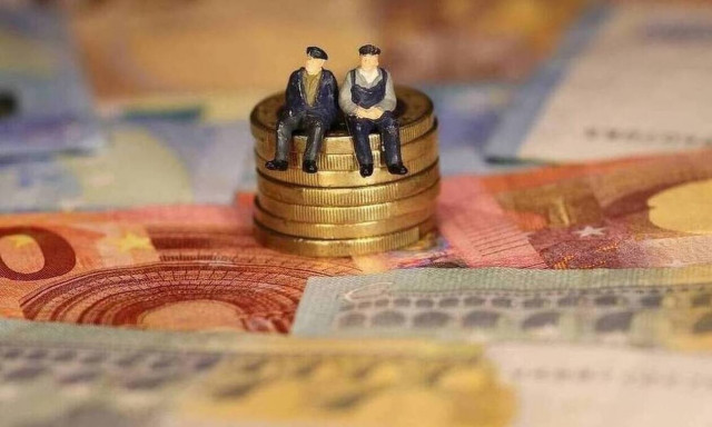 Συντάξεις: Ποιοι θα βγουν στα 60 χρόνια - Αναλυτικός οδηγός και πίνακες