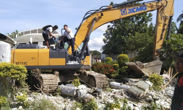 Φιλιππίνες: Τουλάχιστον ένας νεκρός και δεκάδες τραυματίες από τον ισχυρό σεισμό (pics+vids)