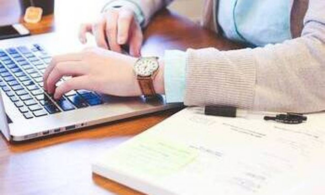 Τηλεργασία: Δίμηνη παράταση για την εξ αποστάσεως εργασία - Ποιους αφορά 