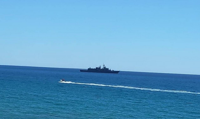 Κρήτη: Έκαναν delivery εν πλω στην φρεγάτα «Σπέτσαι» (pics)