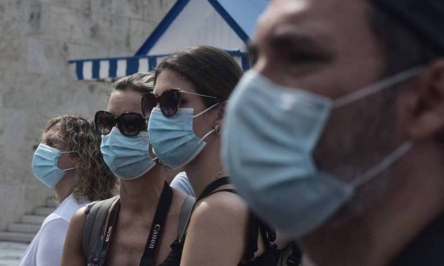 Κορονοϊός: Ανησυχία για την αύξηση κρουσμάτων στους νέους – Πάνω από το 40% έχουν ηλικία ως 39 ετών